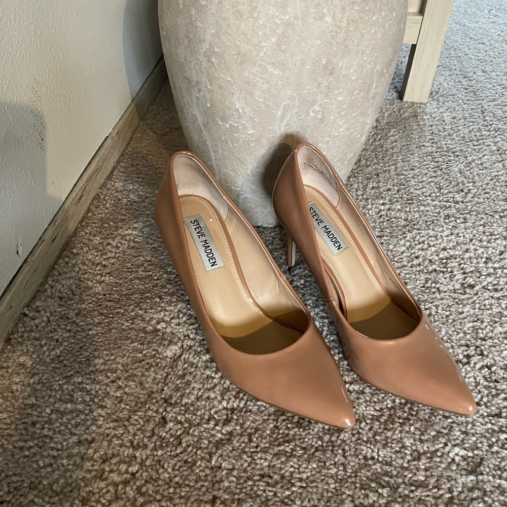 Steve Madden Nude Heels